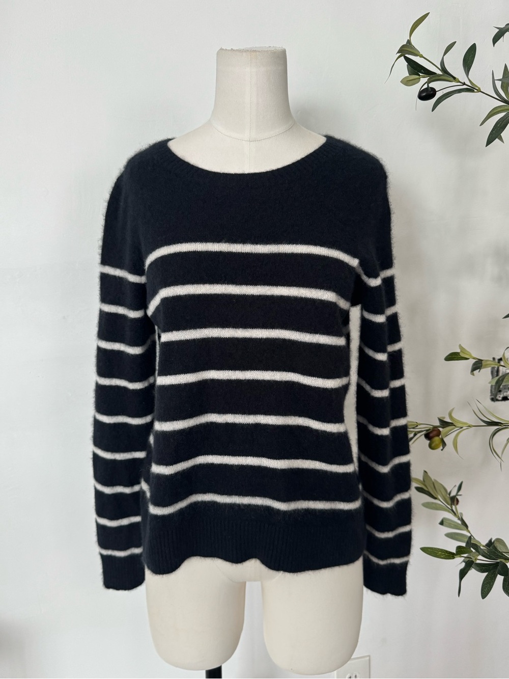 Cashlon 100% Cashmere Black White Stripe‎ Sweater Women’s Large Luxury Knit Soft